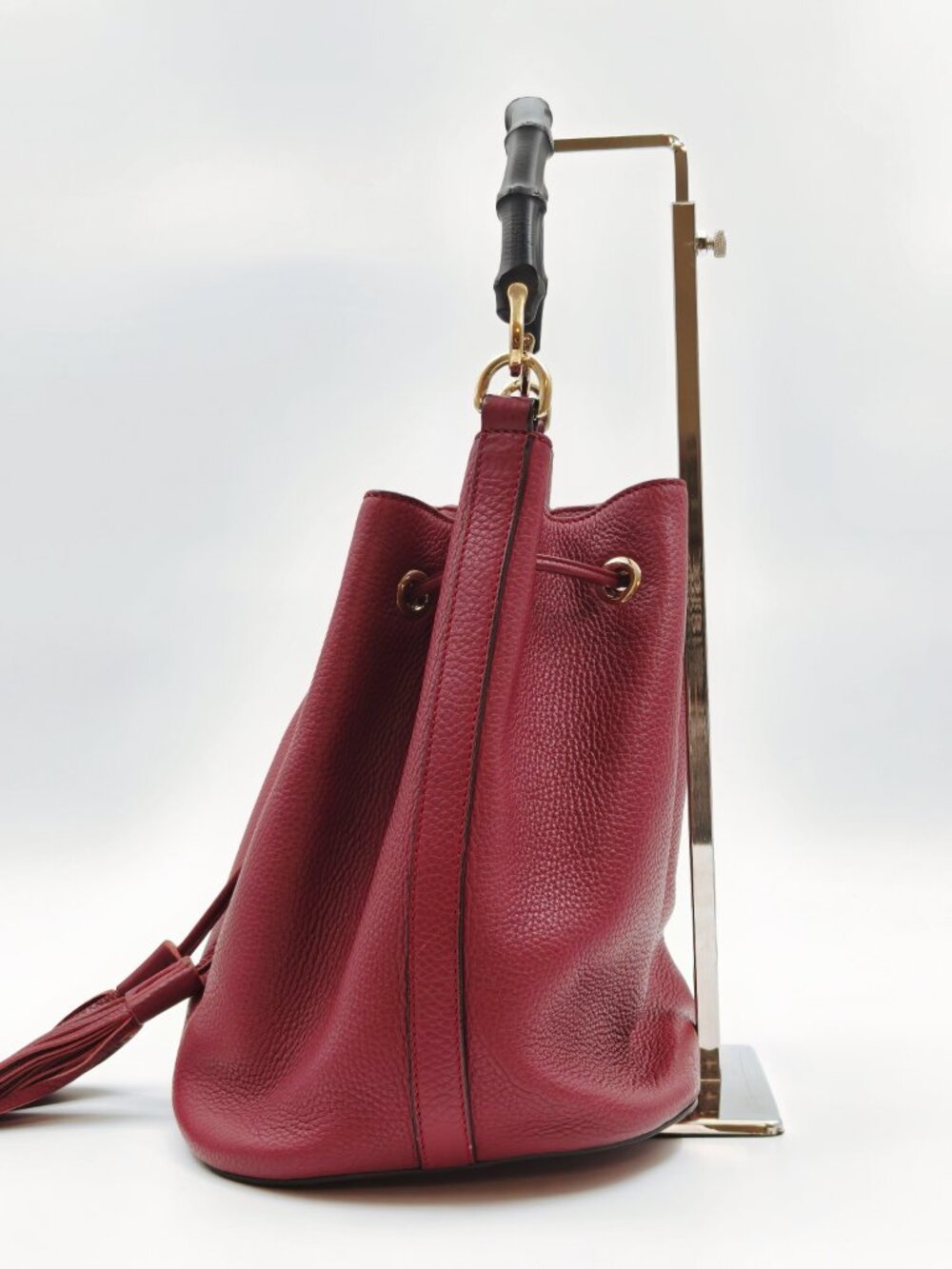 Gucci Bamboo Daily Pebbled Leather Bucket Bag Bordeaux Red Tassel Shoulder Bag - Picture 3 of 16